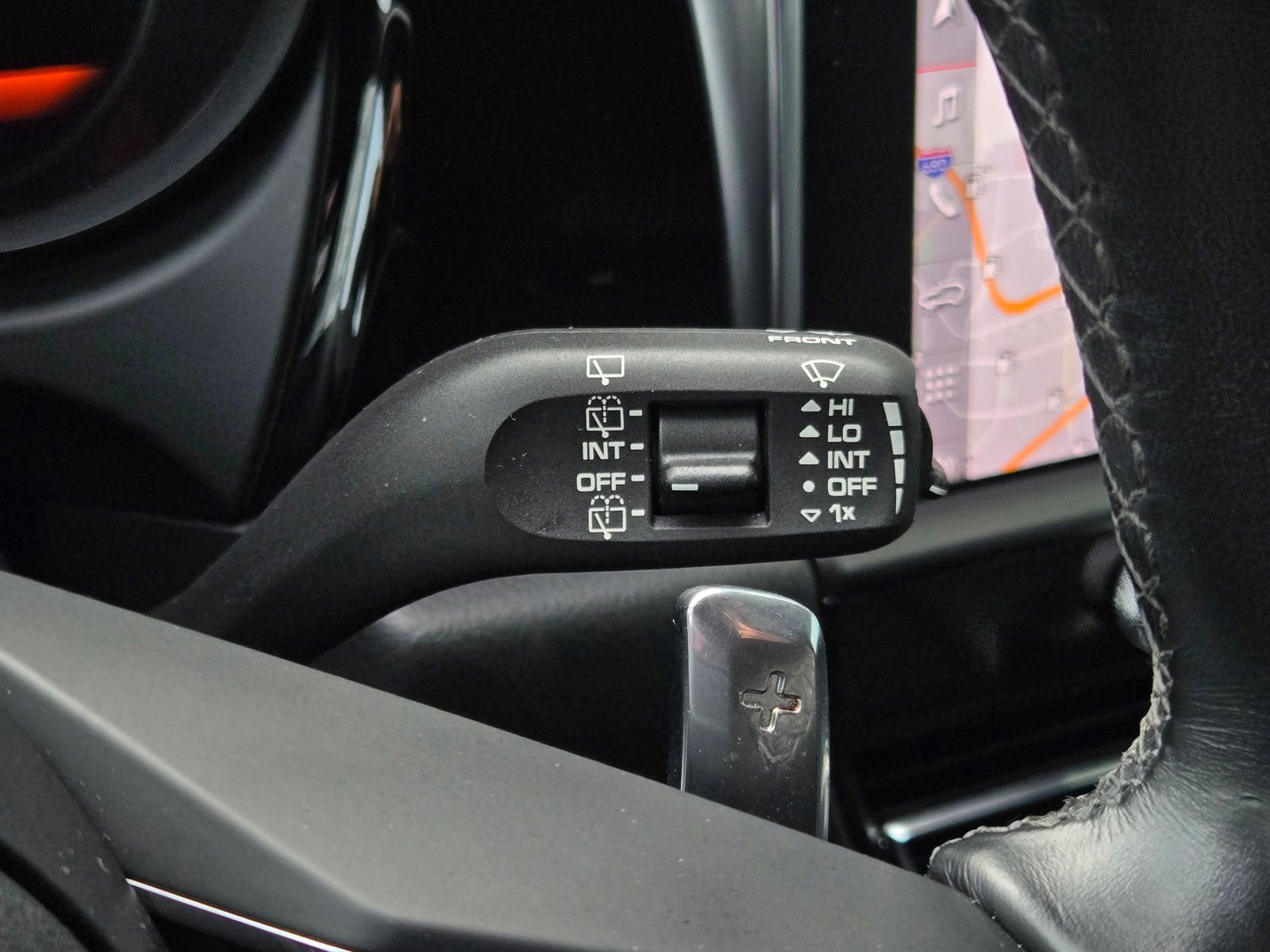 Used 2024 Porsche Macan AWD/4WD image 24