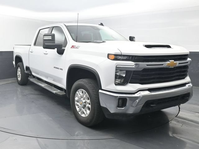 Used 2025 Chevrolet Silverado 2500 LT AWD/4WD image 33