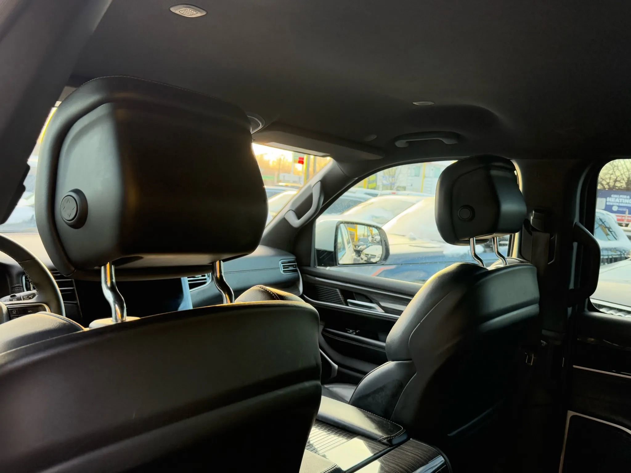 Used 2022 Jeep Wagoneer Series III image 30