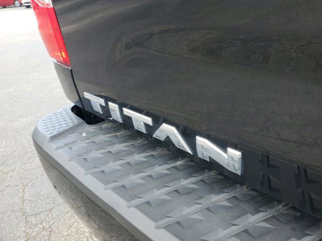 Used 2021 Nissan Titan SV w/ SV Convenience Package AWD/4WD image 7