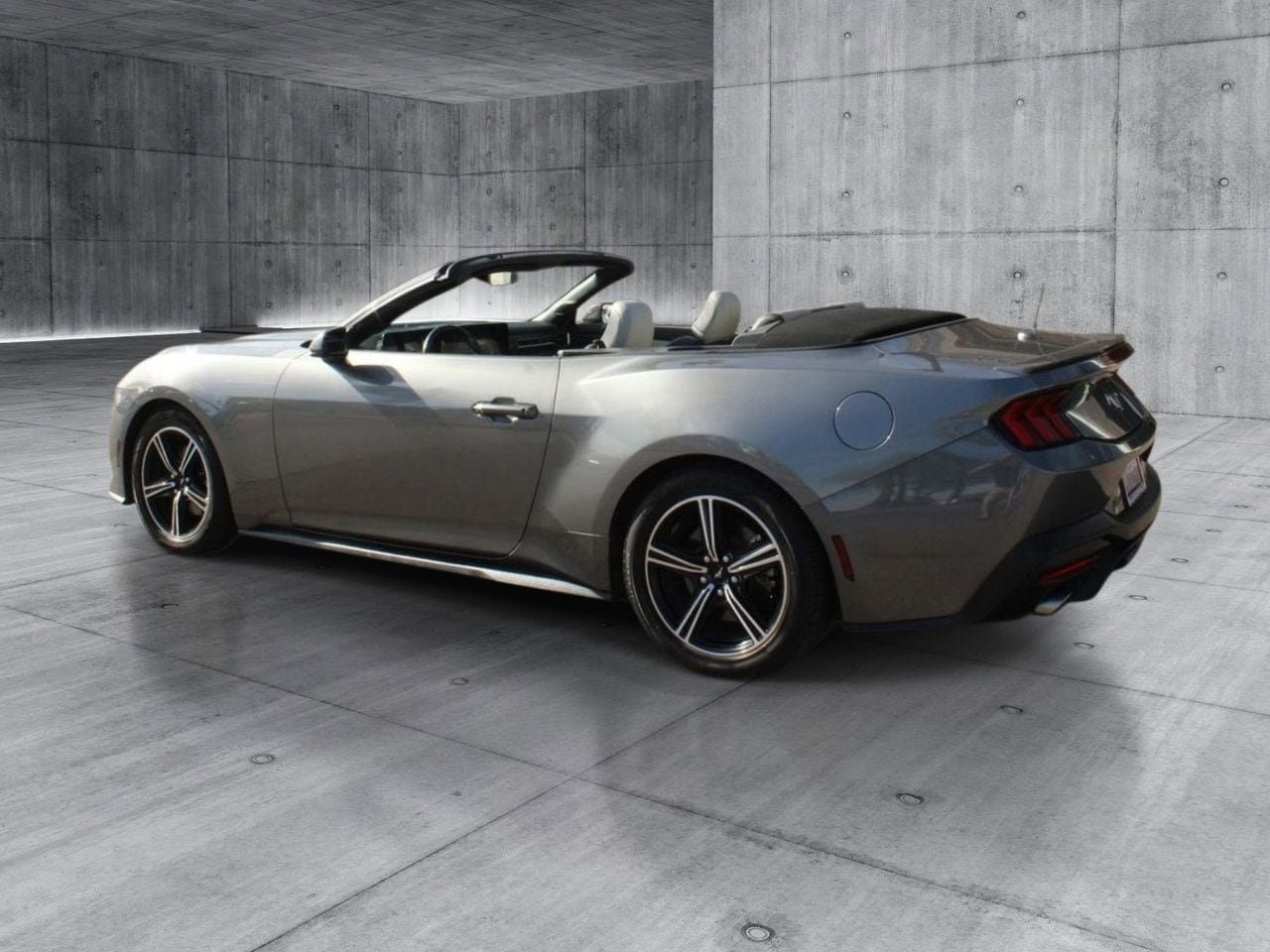 Used 2024 Ford Mustang Premium RWD image 10