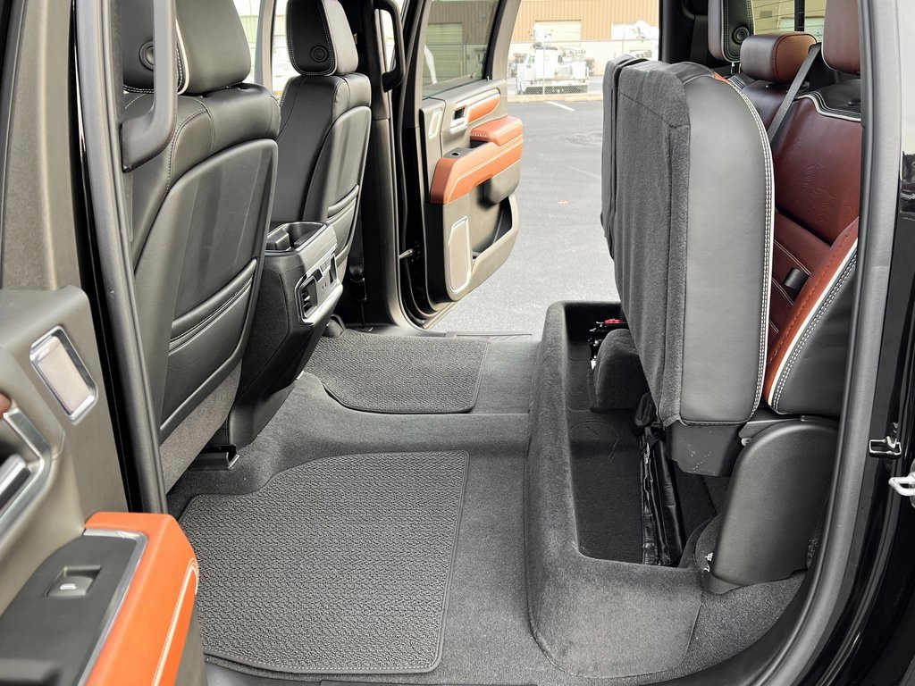 Used 2025 GMC Sierra 3500 Denali Ultimate image 23