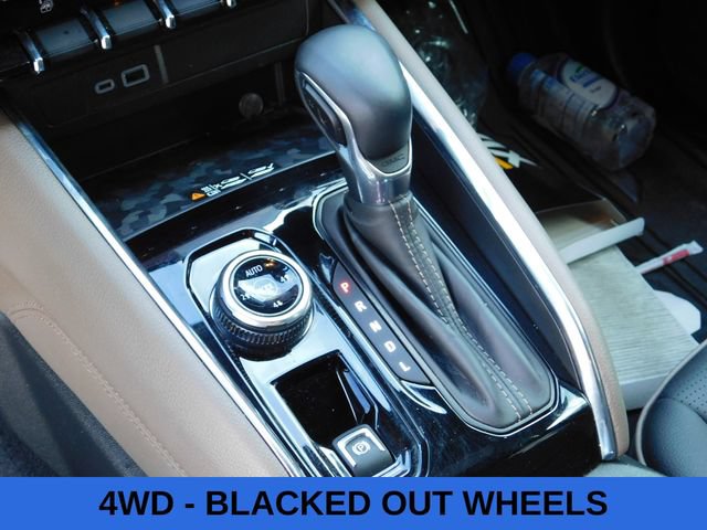 Used 2025 GMC Canyon Denali w/ LPO, Denali Black Edition AWD/4WD image 12