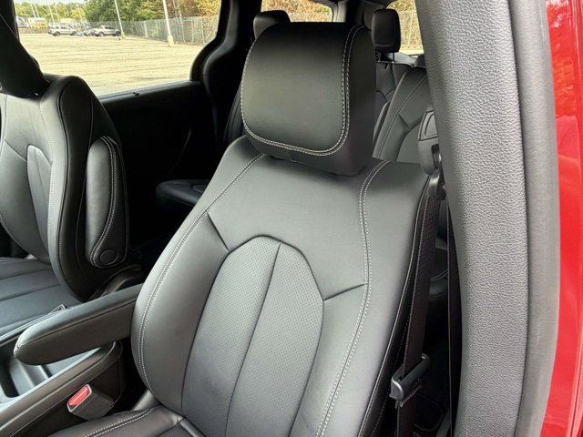 New 2027 Chrysler Pacifica LX FWD image 22