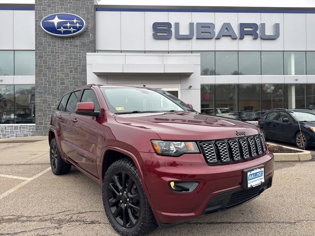Used 2020 Jeep Grand Cherokee Altitude image 1