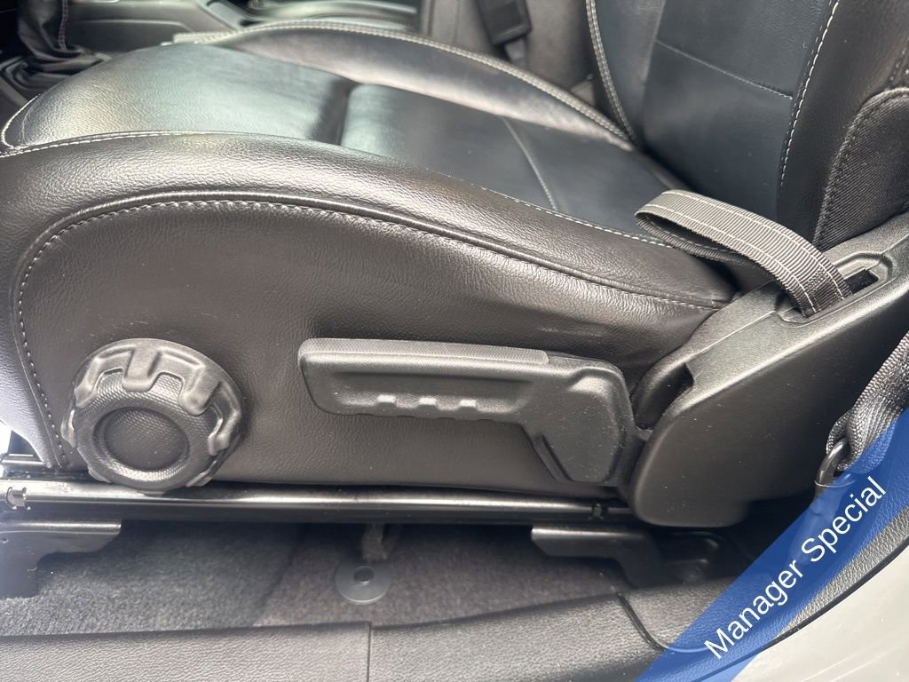 Used 2022 Jeep Wrangler Unlimited Sahara w/ Cold Weather Group image 27