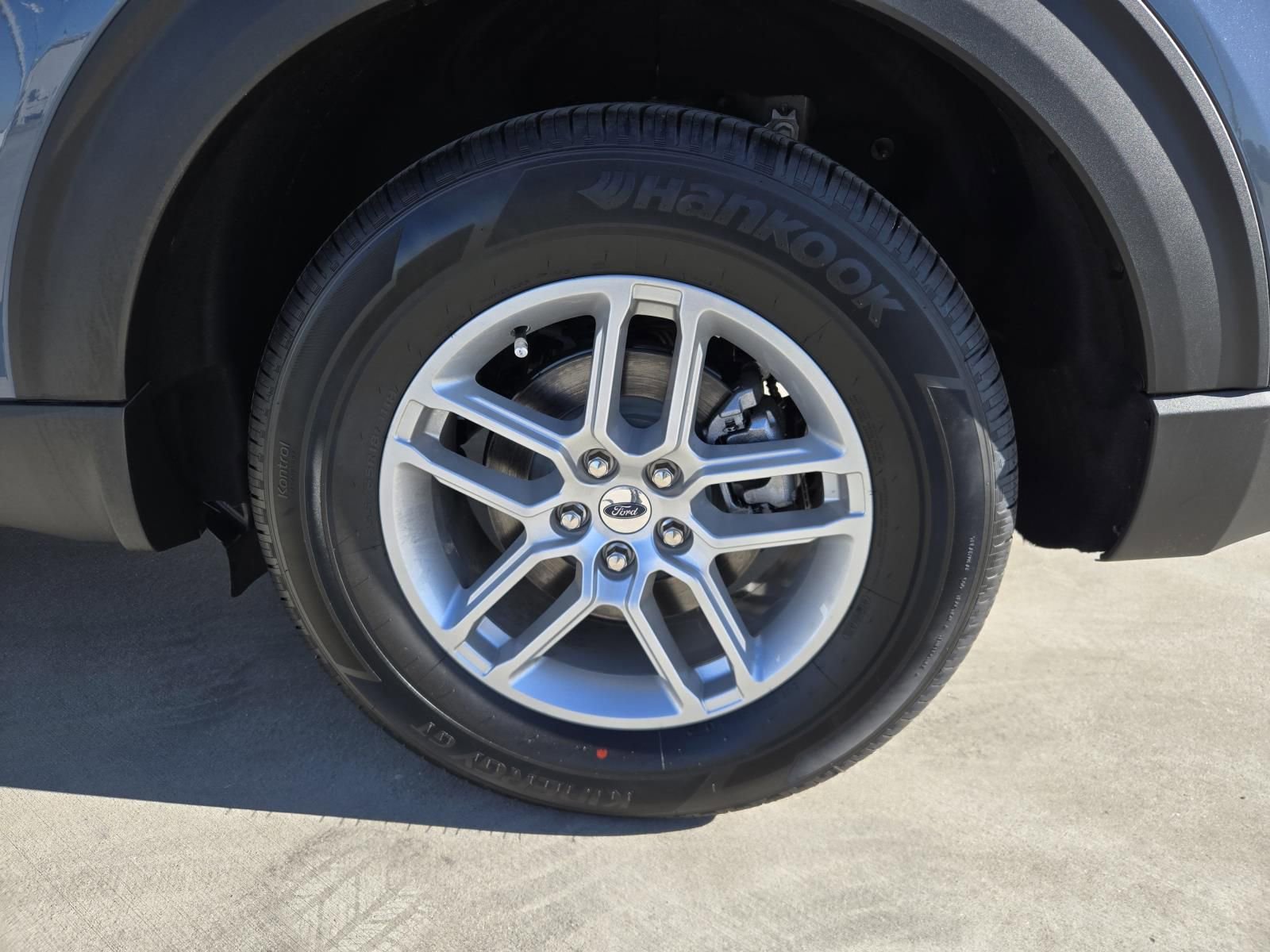 New 2026 Ford Explorer Active image 32