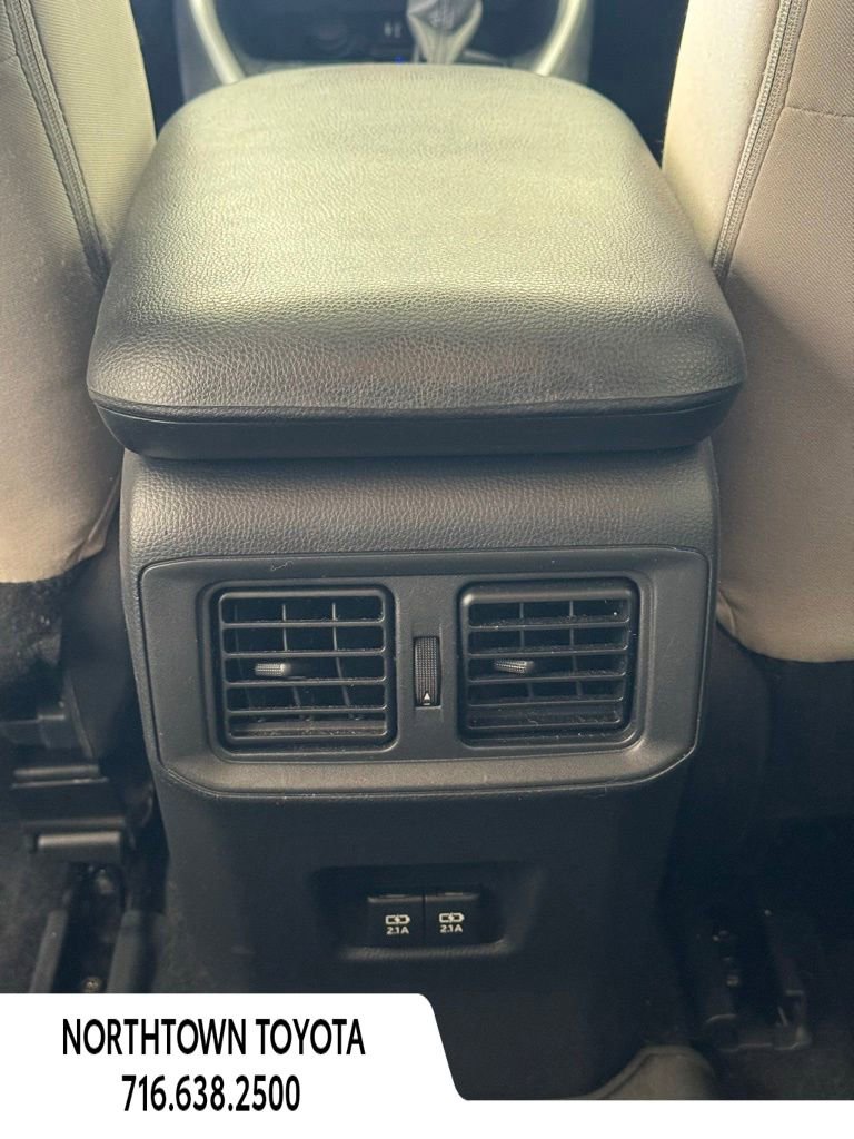 Used 2019 Toyota RAV4 XLE w/ Convenience Package AWD/4WD image 12