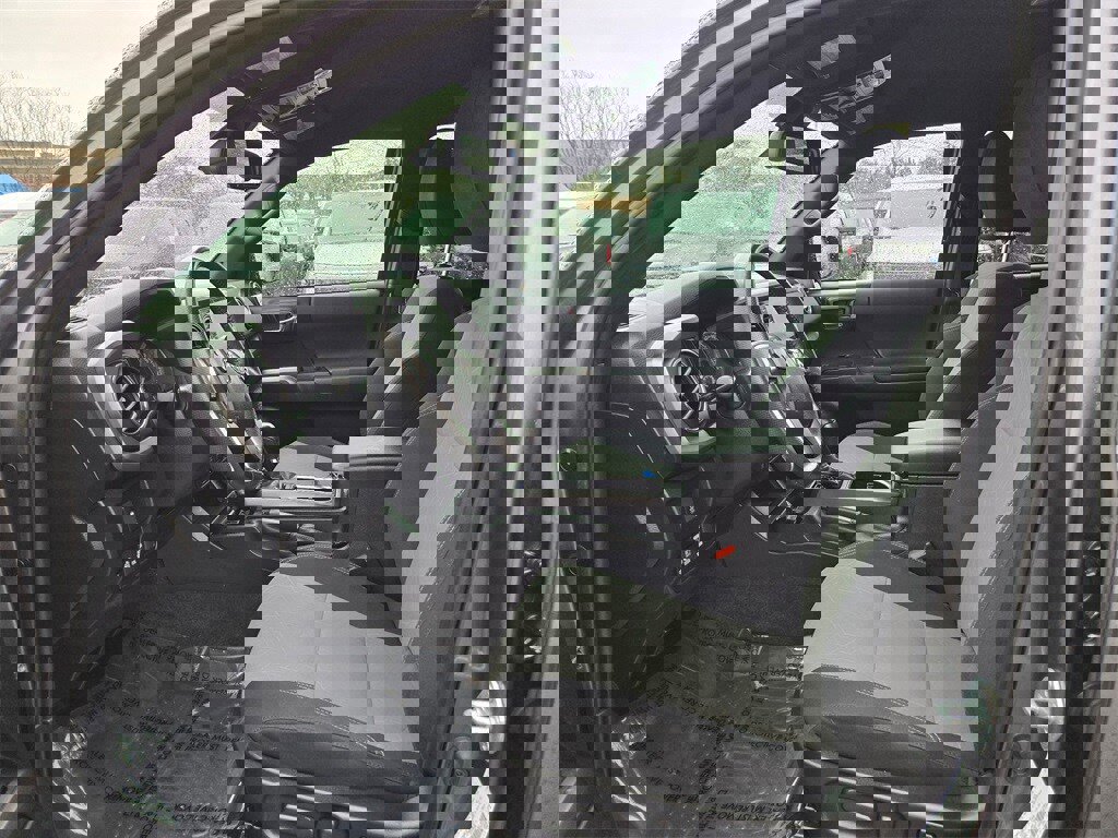 Used 2021 Toyota Tacoma TRD Off-Road w/ Technology Package image 12