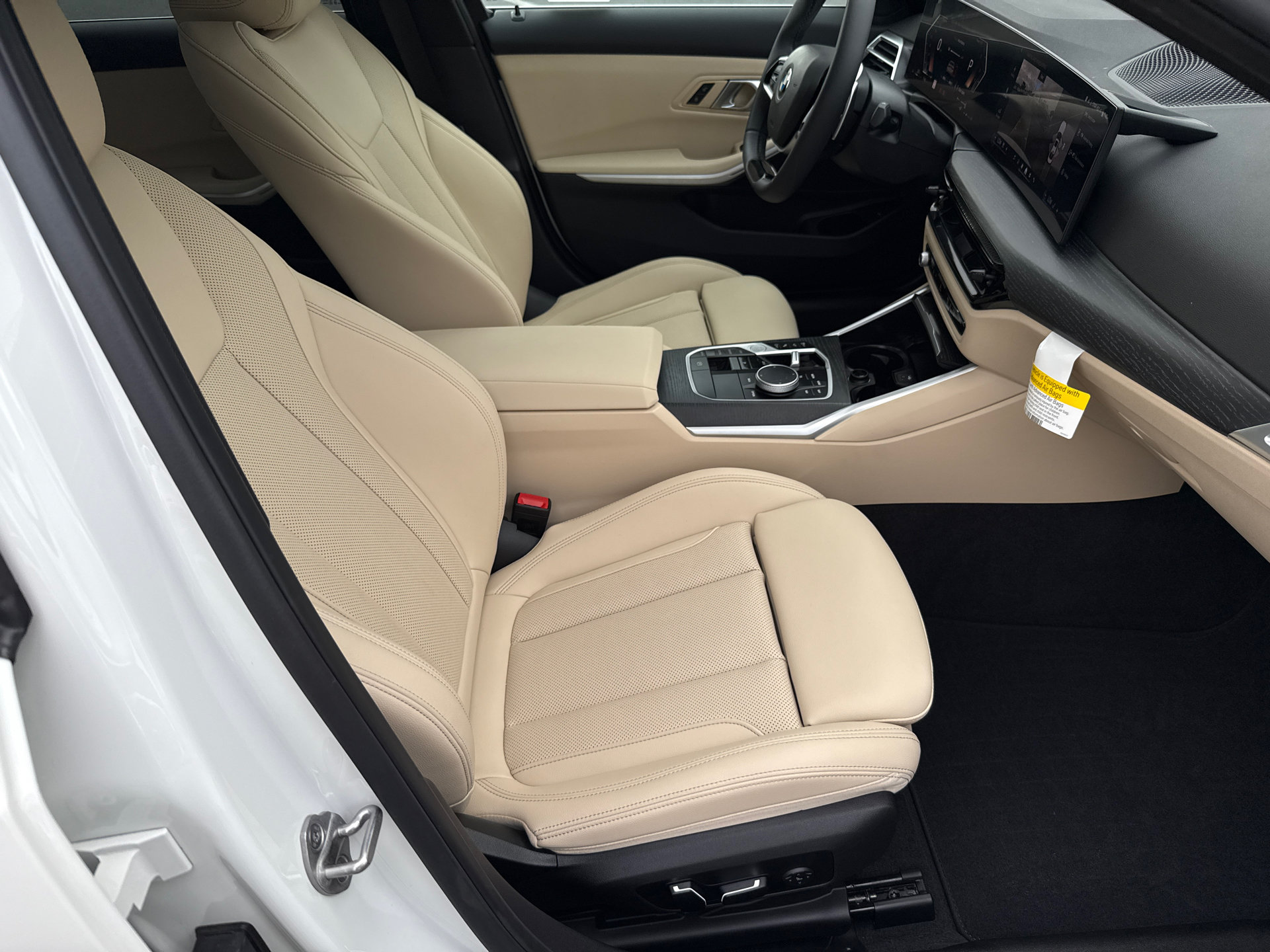 Used 2025 BMW 330i Sedan w/ Convenience Package RWD image 12