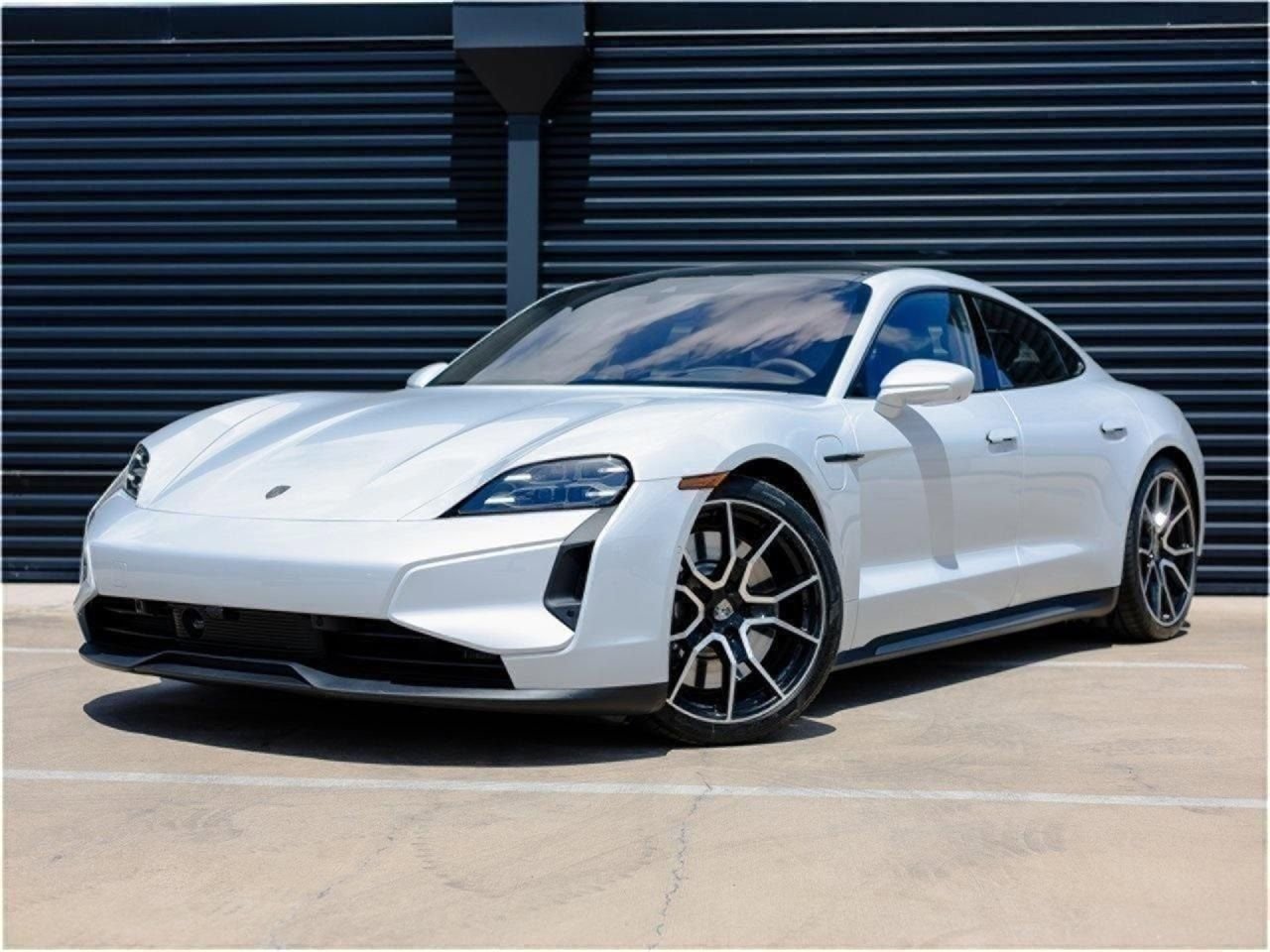 New 2025 Porsche Taycan Turbo