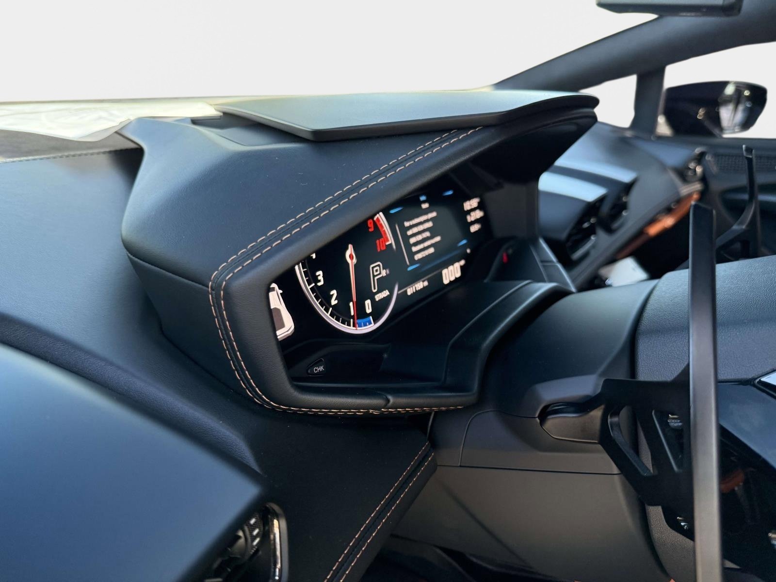 Used 2018 Lamborghini Huracan LP 610-4 AWD/4WD image 34