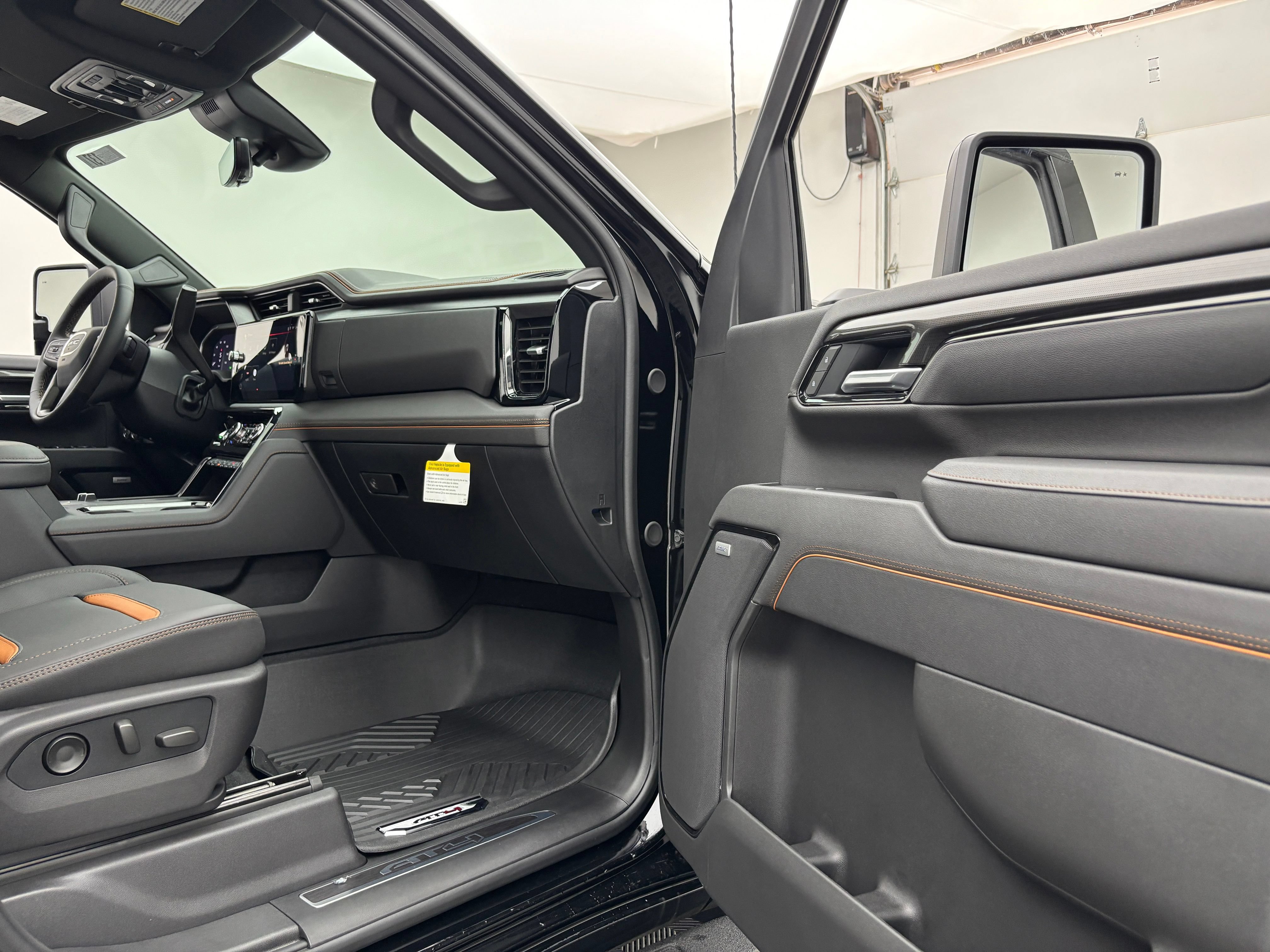 New 2026 GMC Sierra 2500 AT4 w/ AT4 Premium Plus Package AWD/4WD image 38