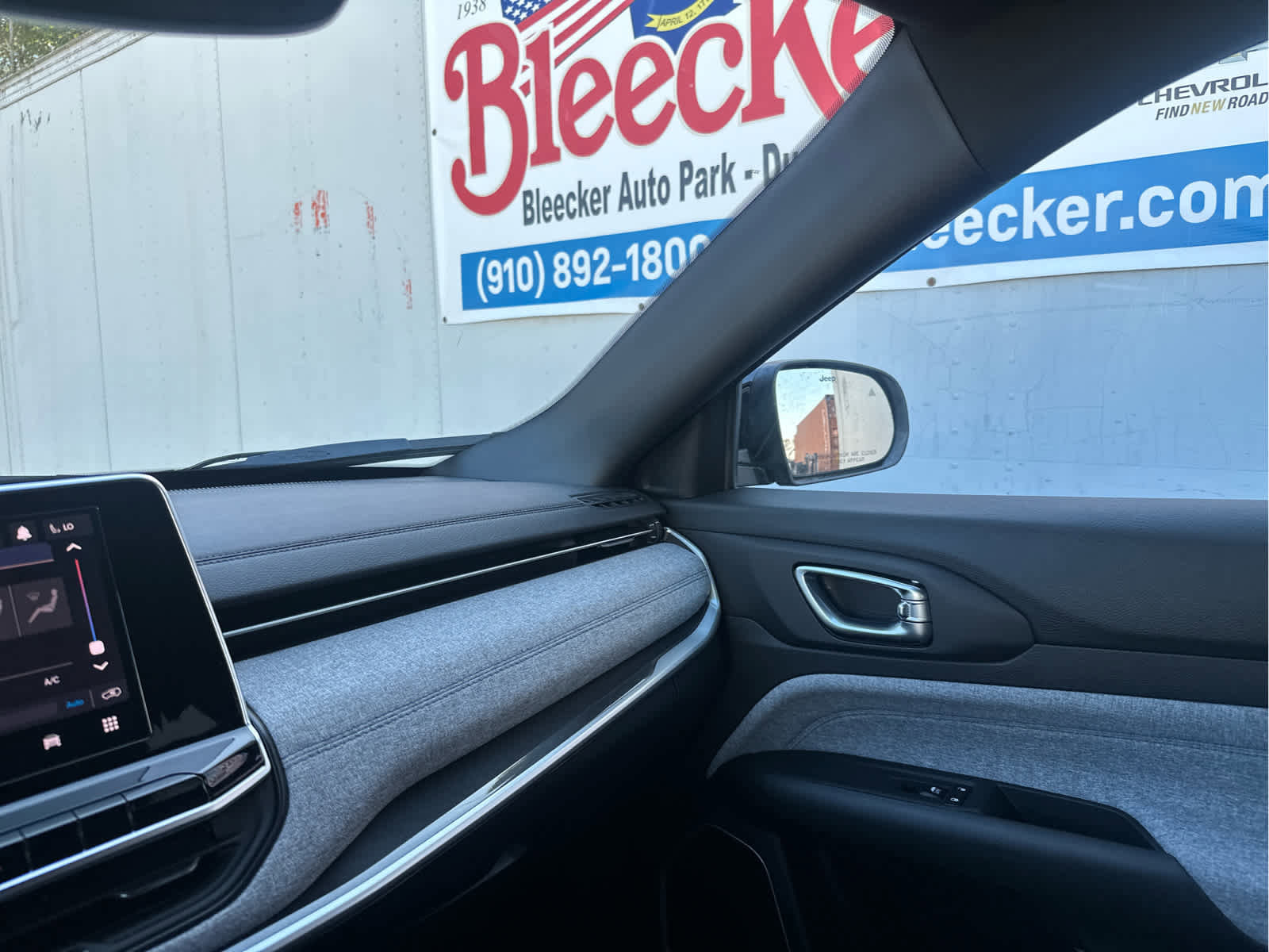 New 2025 Jeep Compass Latitude w/ Convenience Group image 47