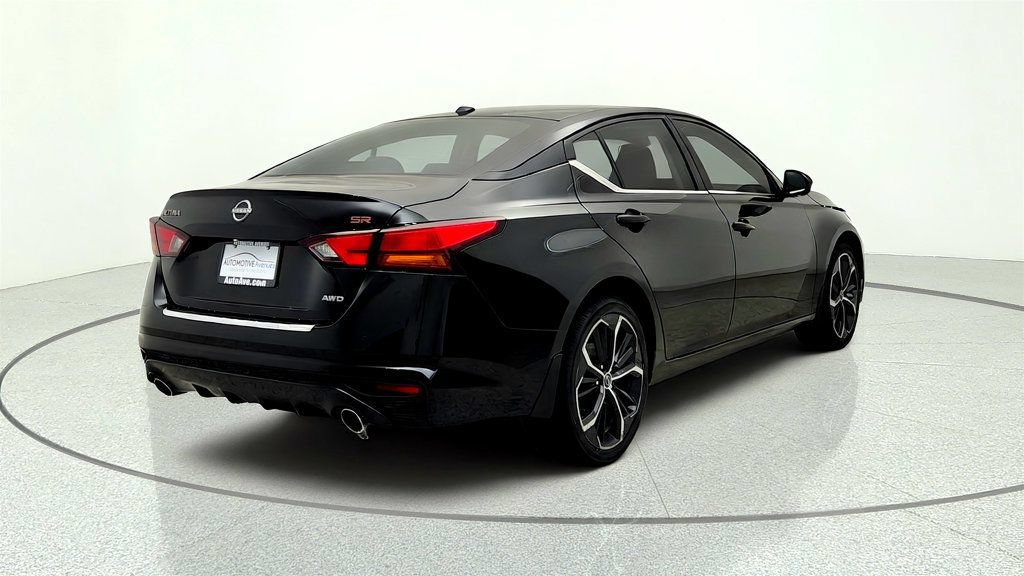 Used 2023 Nissan Altima 2.5 SR w/ SR Premium Package AWD/4WD image 5