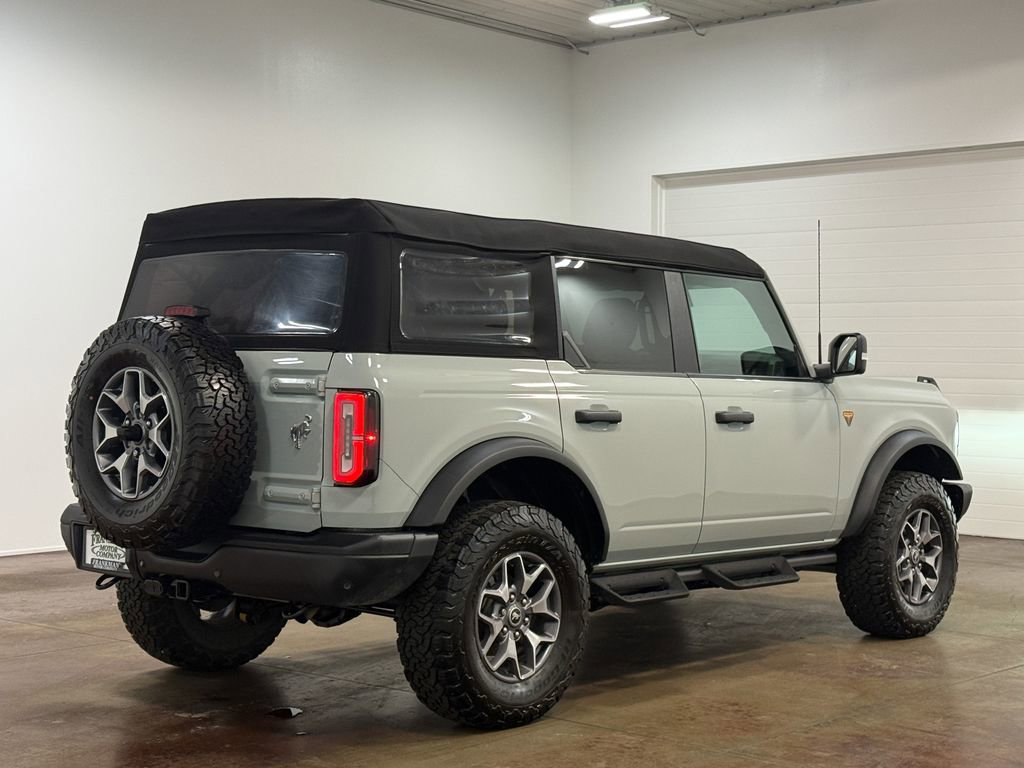 Used 2023 Ford Bronco Badlands image 24