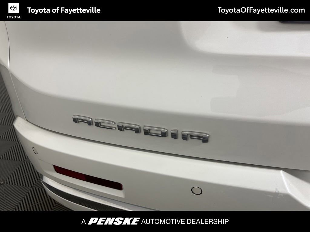 Used 2023 GMC Acadia Denali w/ Denali Ultimate Package FWD image 16