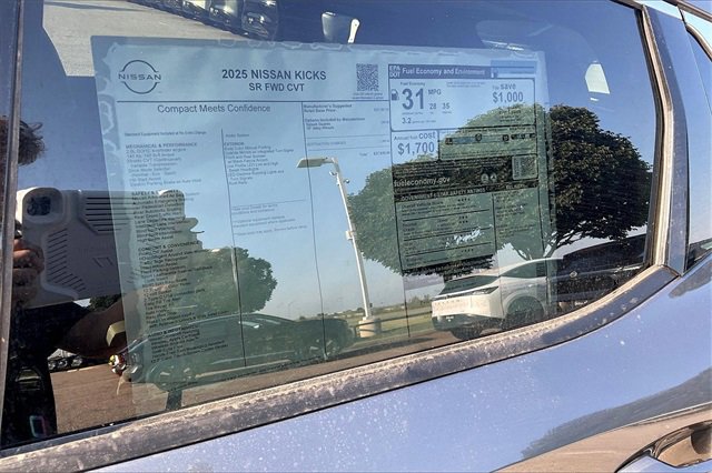 New 2025 Nissan Kicks SR image 13