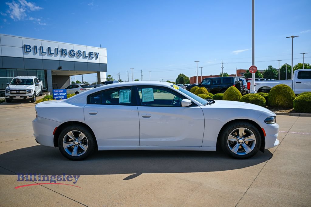 Used 2016 Dodge Charger SXT RWD image 8