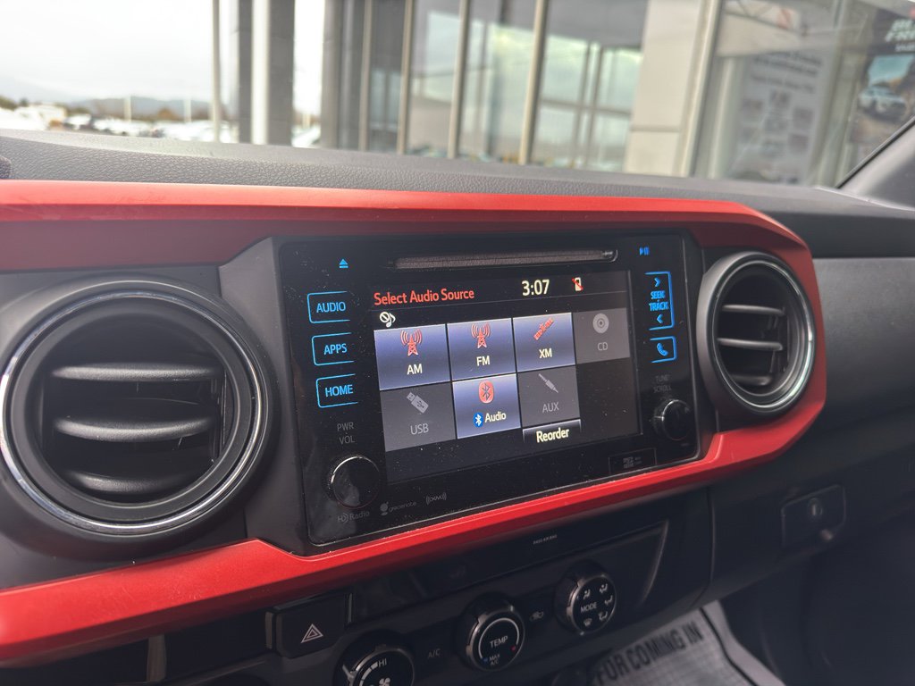 Used 2018 Toyota Tacoma TRD Off-Road image 22