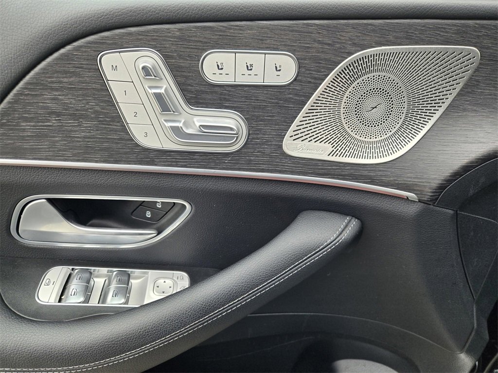 Used 2025 Mercedes-Benz GLS 450 4MATIC image 18