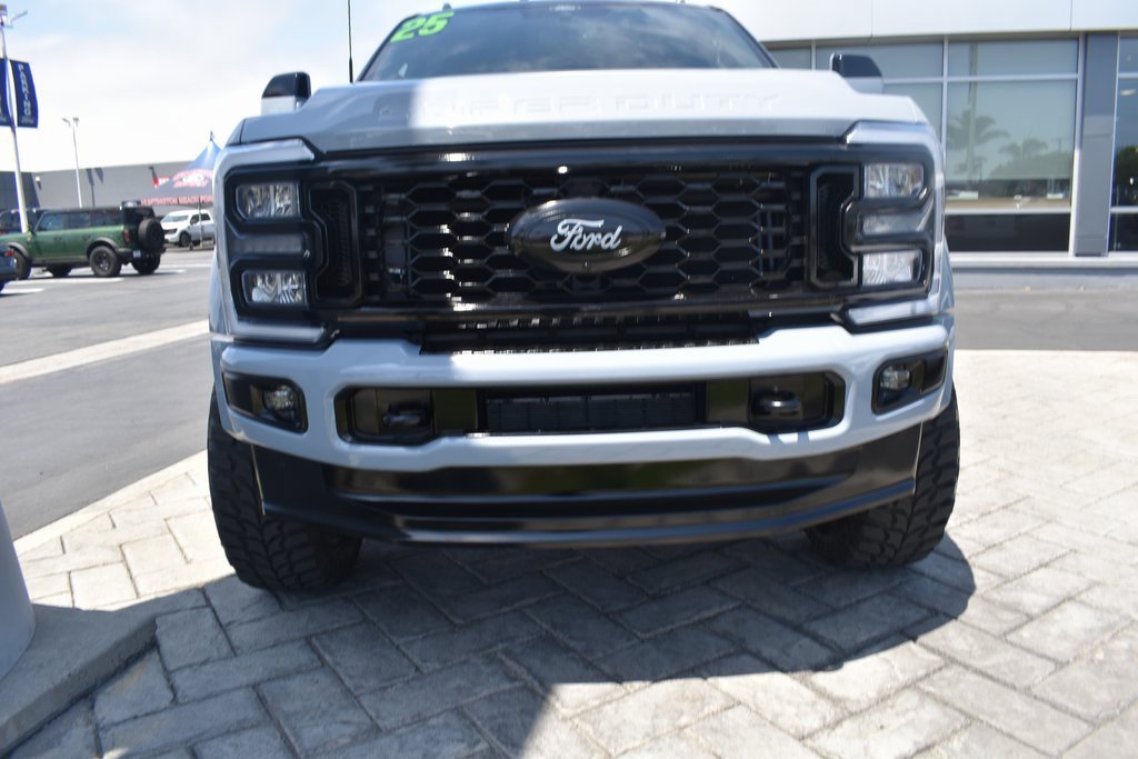 Used 2025 Ford F450 Lariat w/ FX4 Off-Road Package image 35