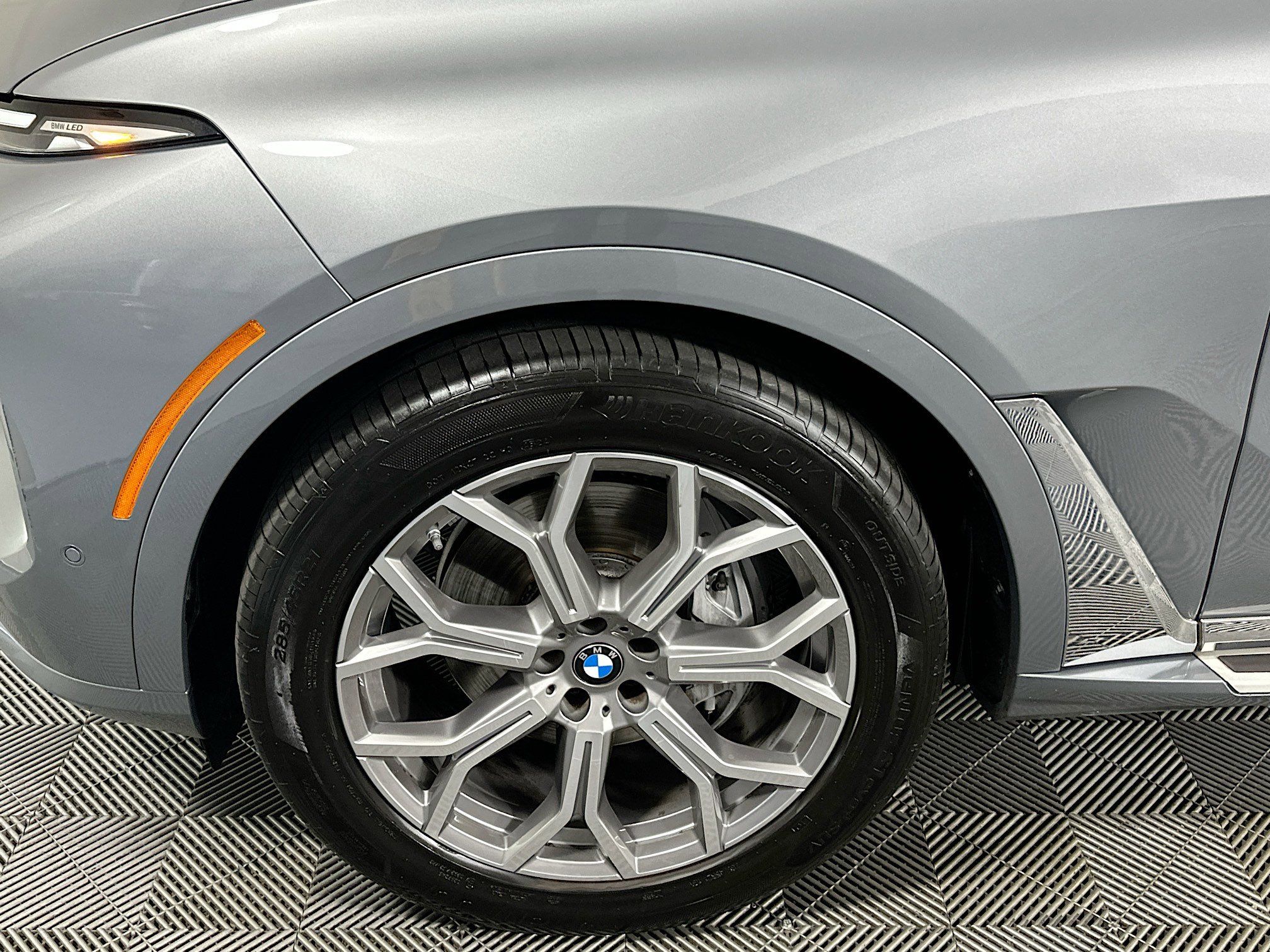 Used 2024 BMW X7 xDrive40i image 11