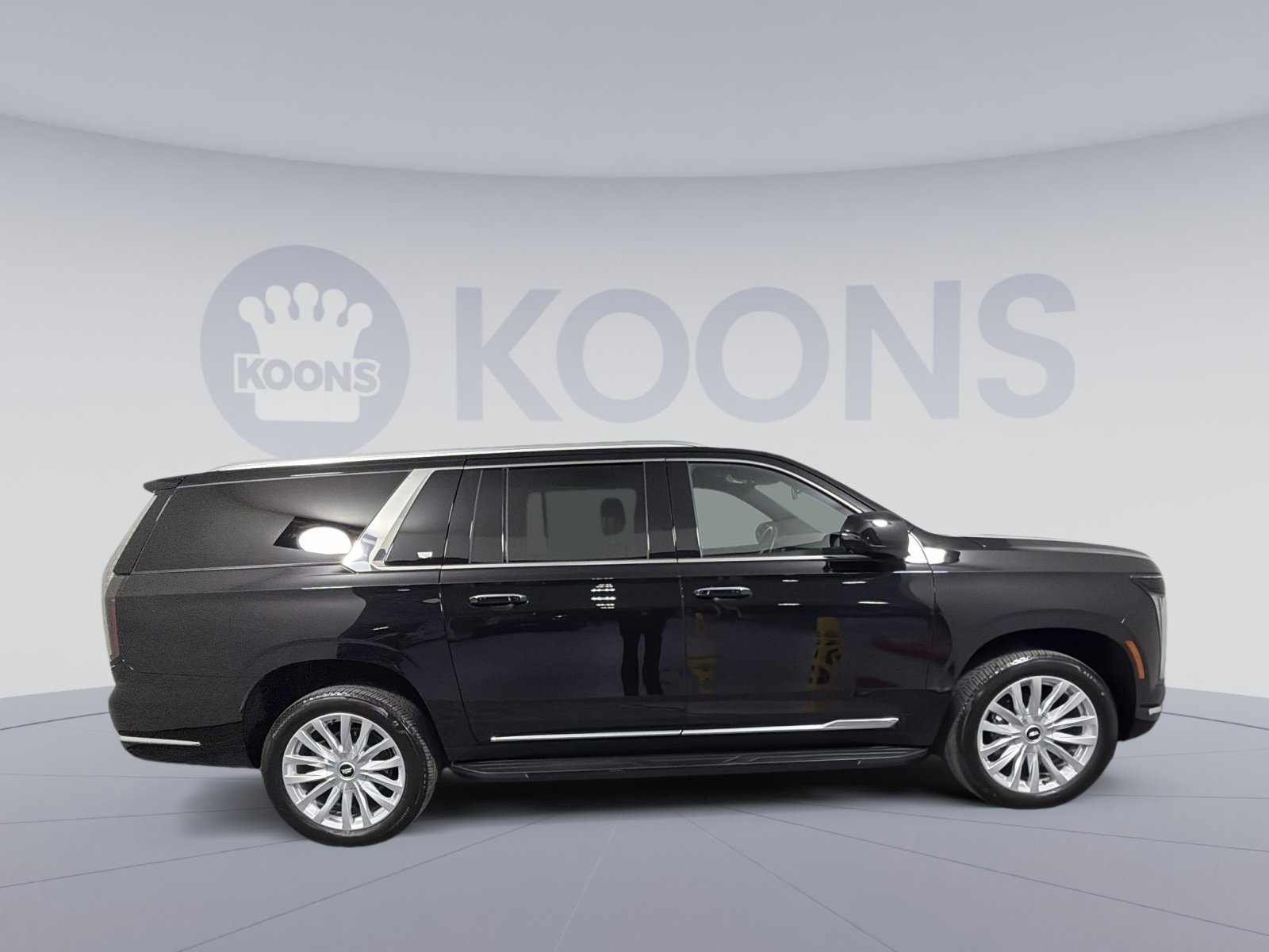 Used 2025 Cadillac Escalade ESV Luxury image 8