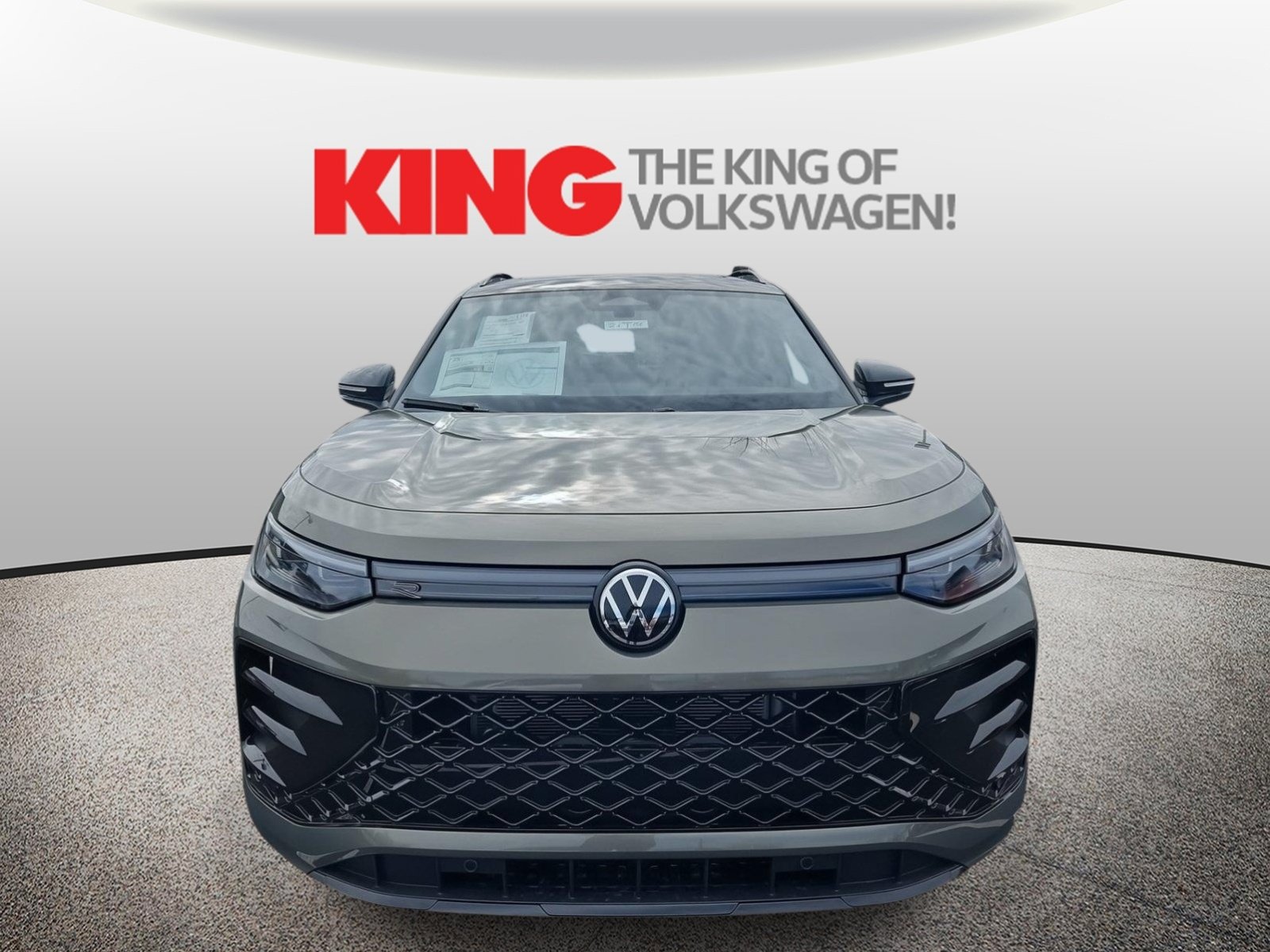 Used 2026 Volkswagen Tiguan SE R-Line AWD/4WD image 9