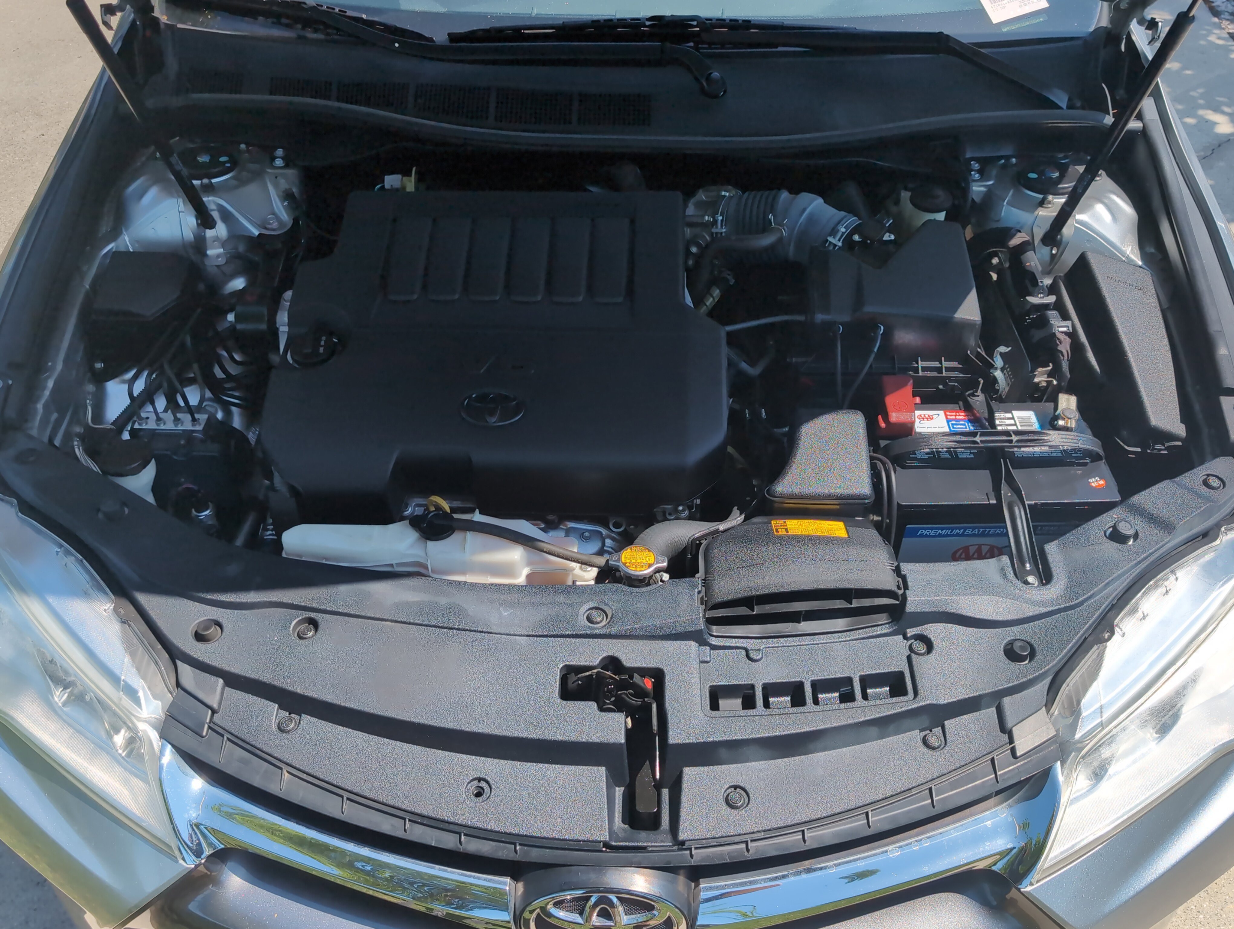 Used 2015 Toyota Camry XLE FWD image 34