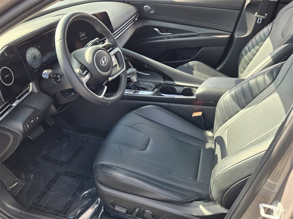 Certified 2023 Hyundai Elantra Limited image 10