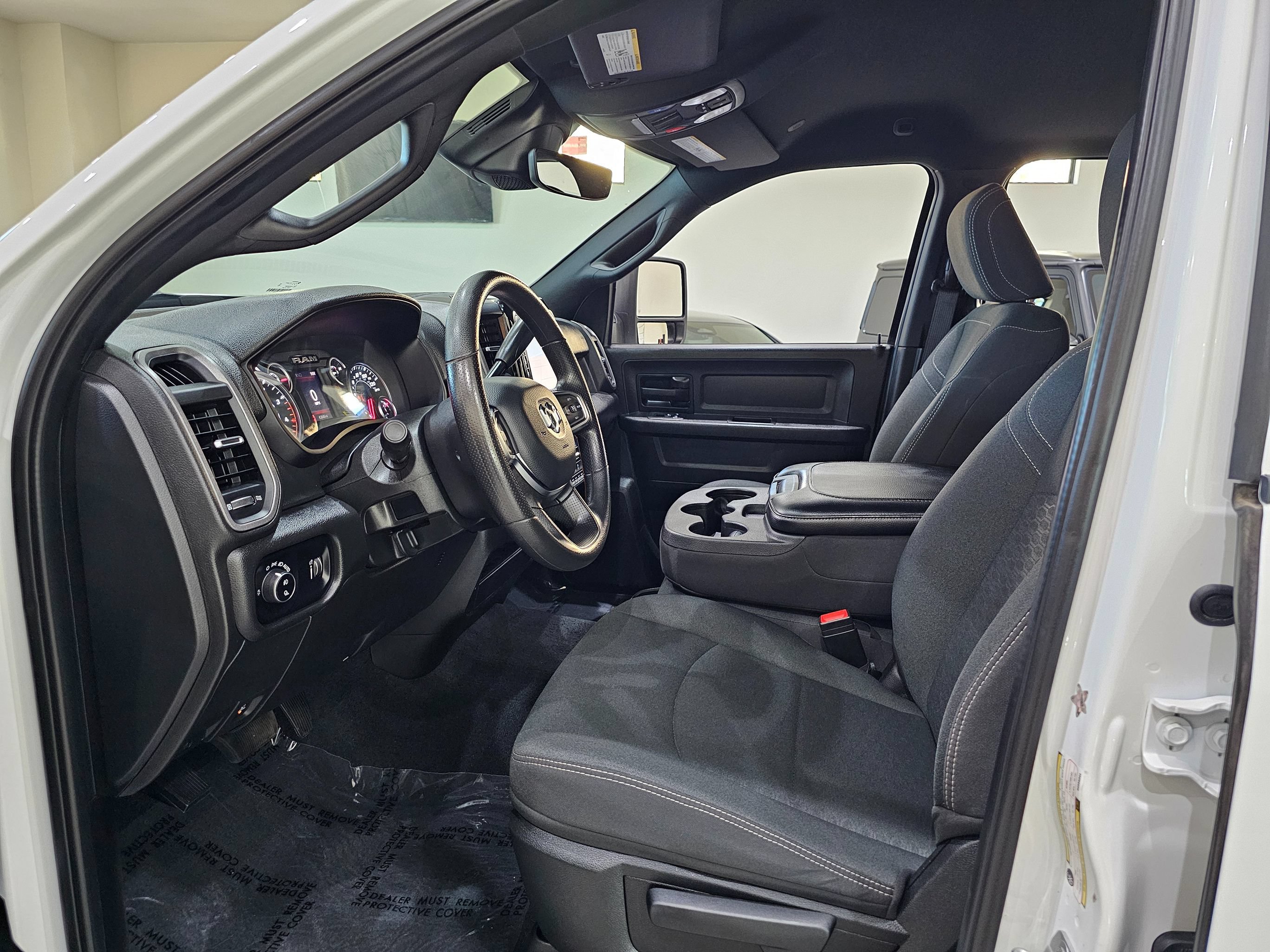 Used 2025 RAM 3500 Tradesman AWD/4WD image 16