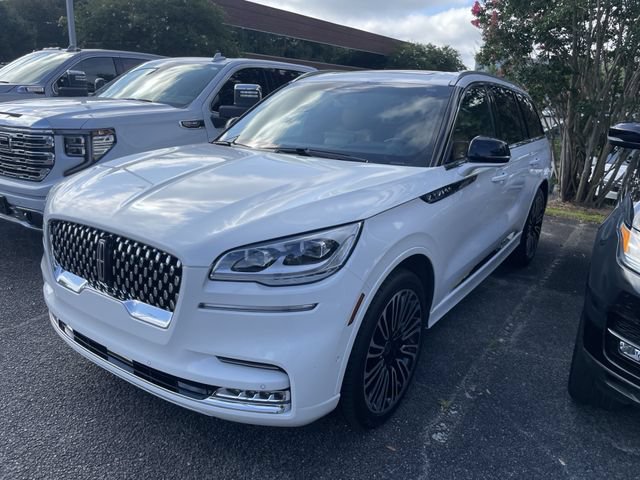 Used 2023 Lincoln Aviator Black Label w/ Class IV Trailer Tow Package AWD/4WD video 3