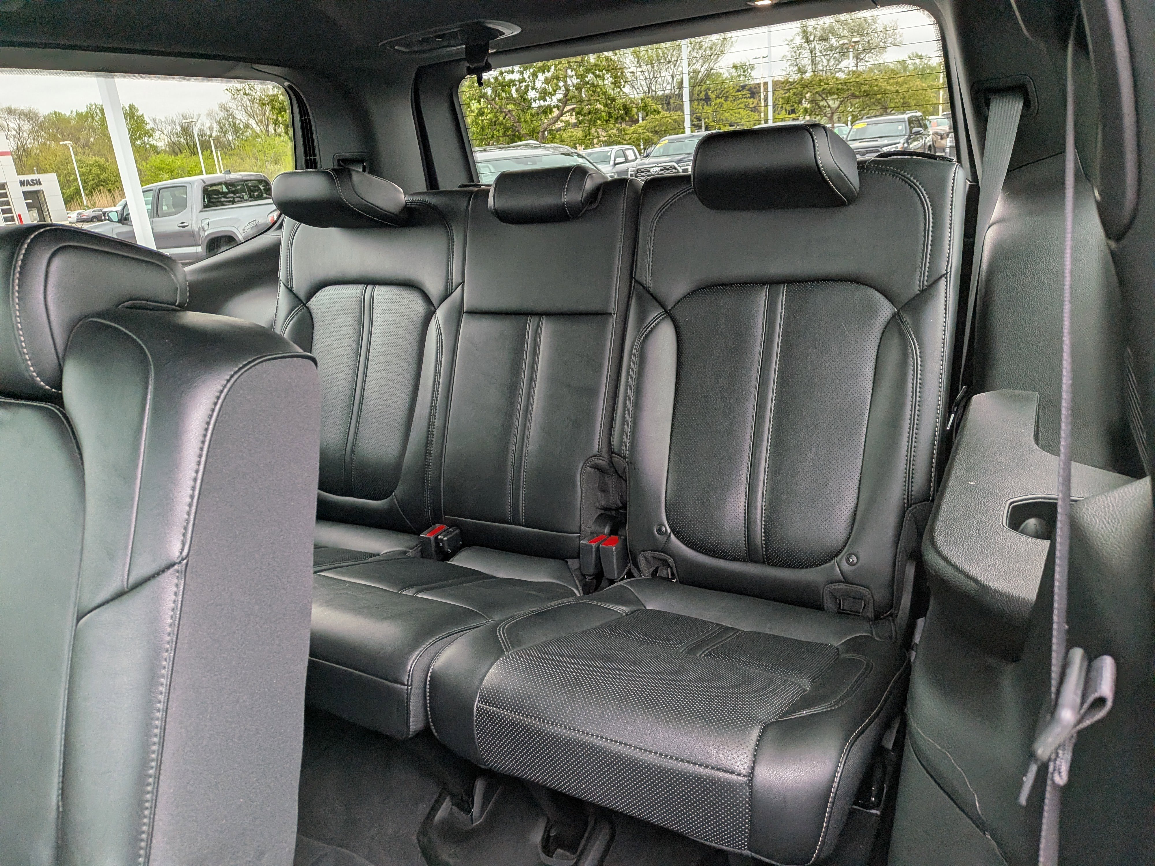 Used 2024 Jeep Wagoneer Series III w/ Premium Group I AWD/4WD image 23