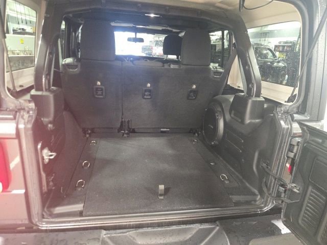 Used 2018 Jeep Wrangler Unlimited Sahara w/ LED Lighting Group image 12