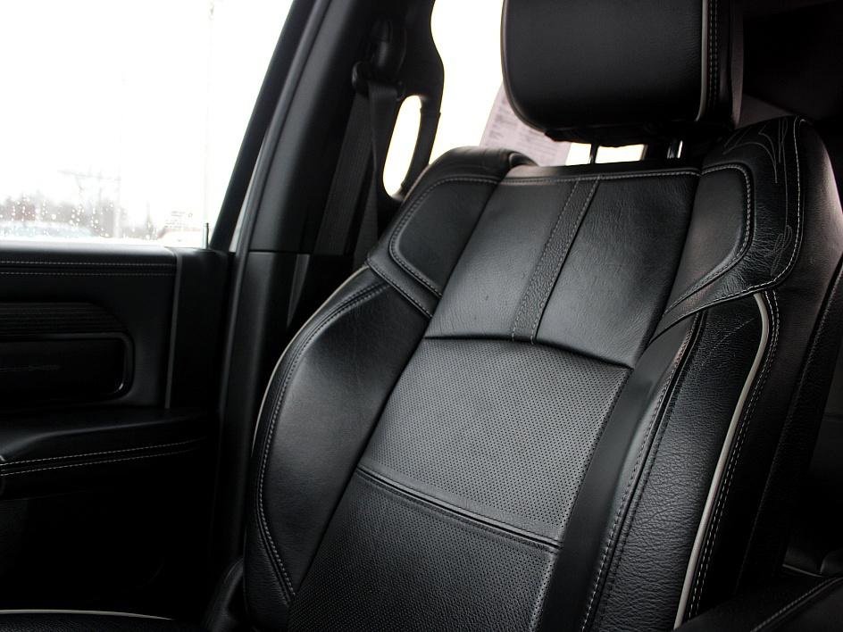 Used 2022 RAM 3500 Limited image 28