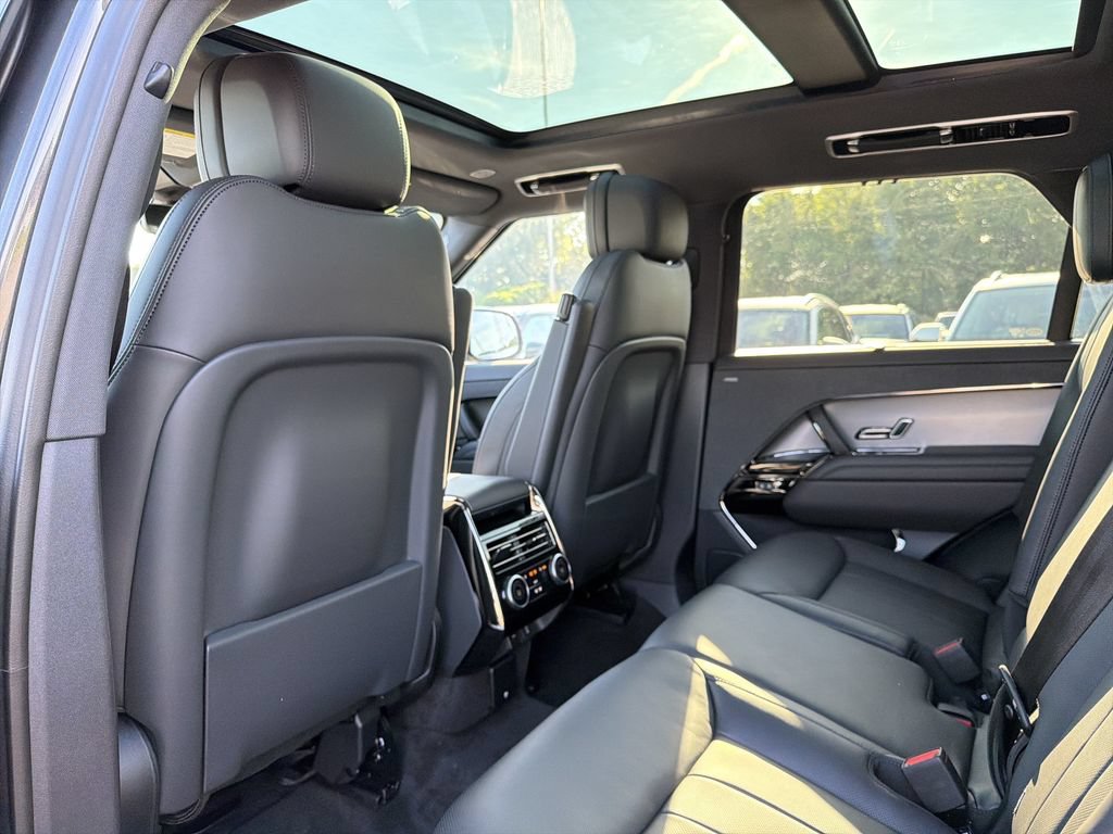 New 2026 Land Rover Range Rover Sport SE AWD/4WD image 11