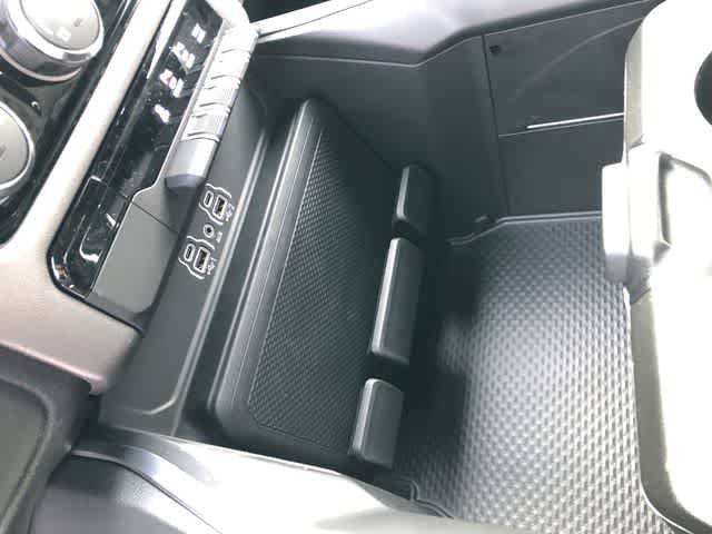 New 2026 RAM 1500 Express image 17