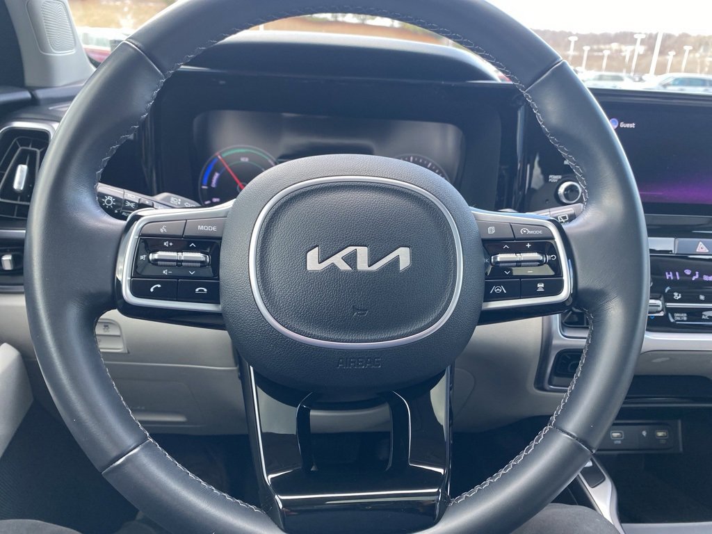 Used 2022 Kia Sorento EX w/ Panoramic Sunroof Package image 30