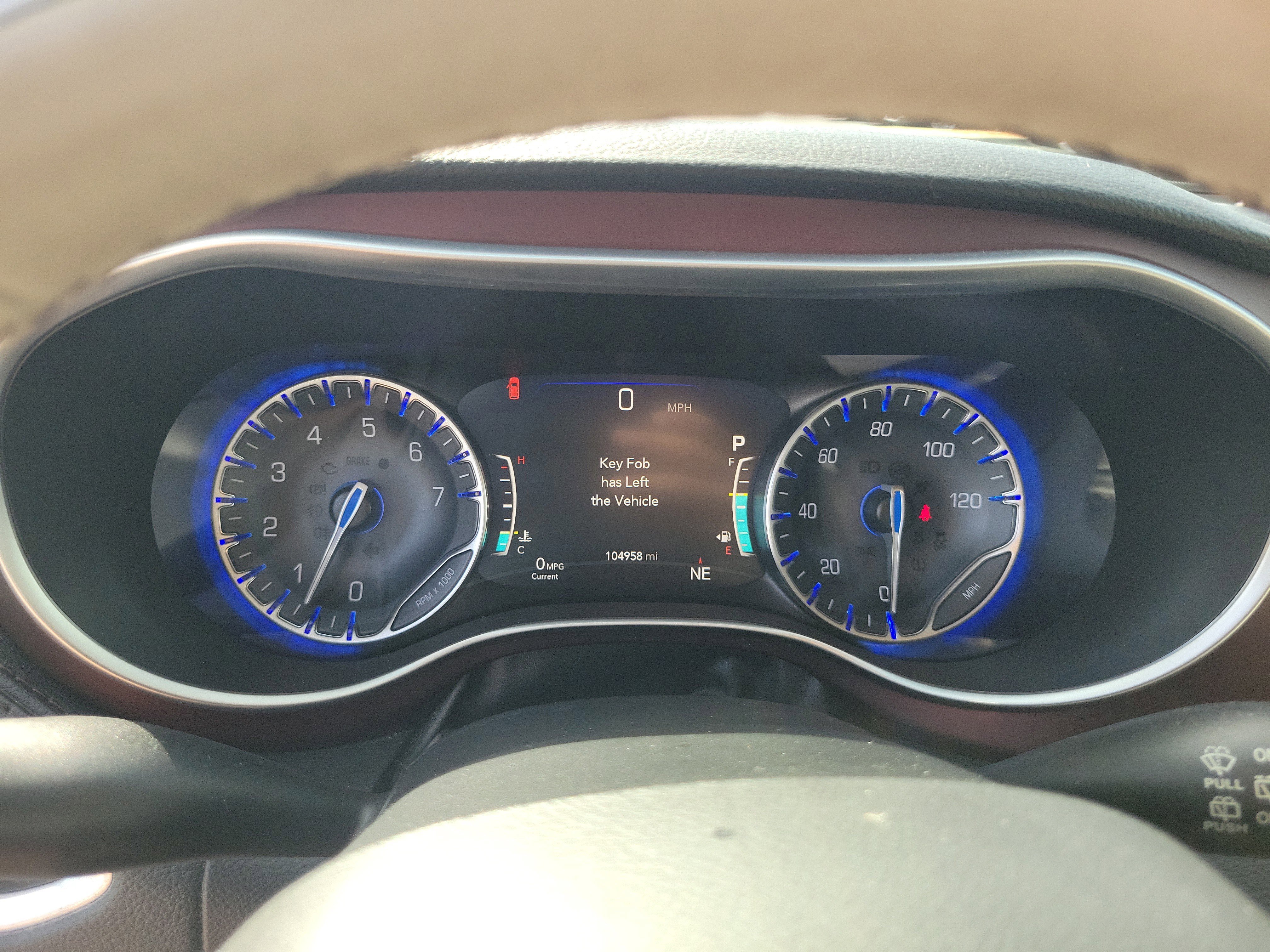 Used 2020 Chrysler Pacifica Limited FWD image 32