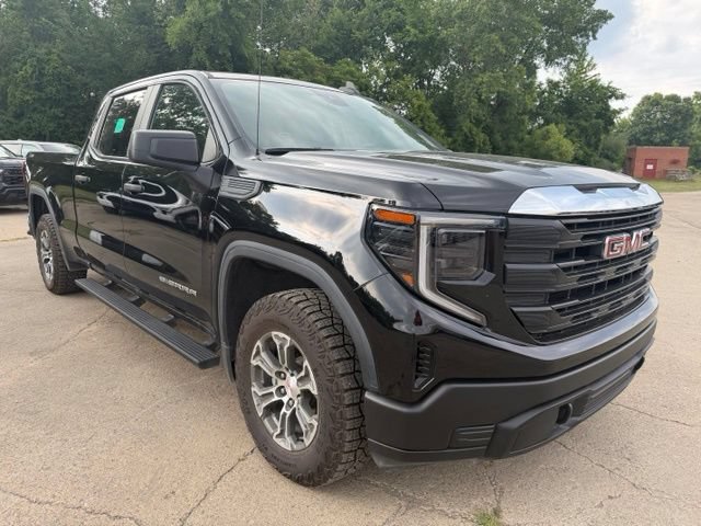 Used 2024 GMC Sierra 1500 Pro w/ Pro Value Package AWD/4WD image 3