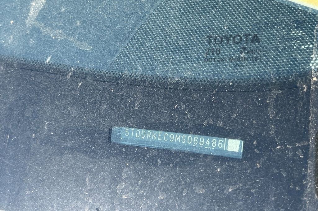 Certified 2021 Toyota Sienna XSE w/ XSE Plus Package FWD image 10