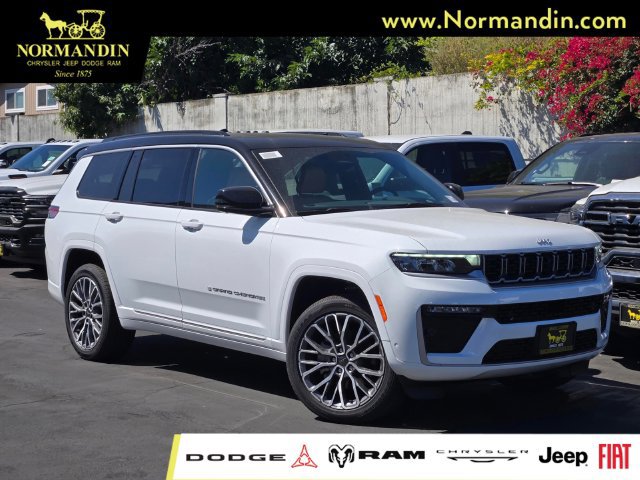 New 2026 Jeep Grand Cherokee Summit w/ Obsidian Package AWD/4WD image 1
