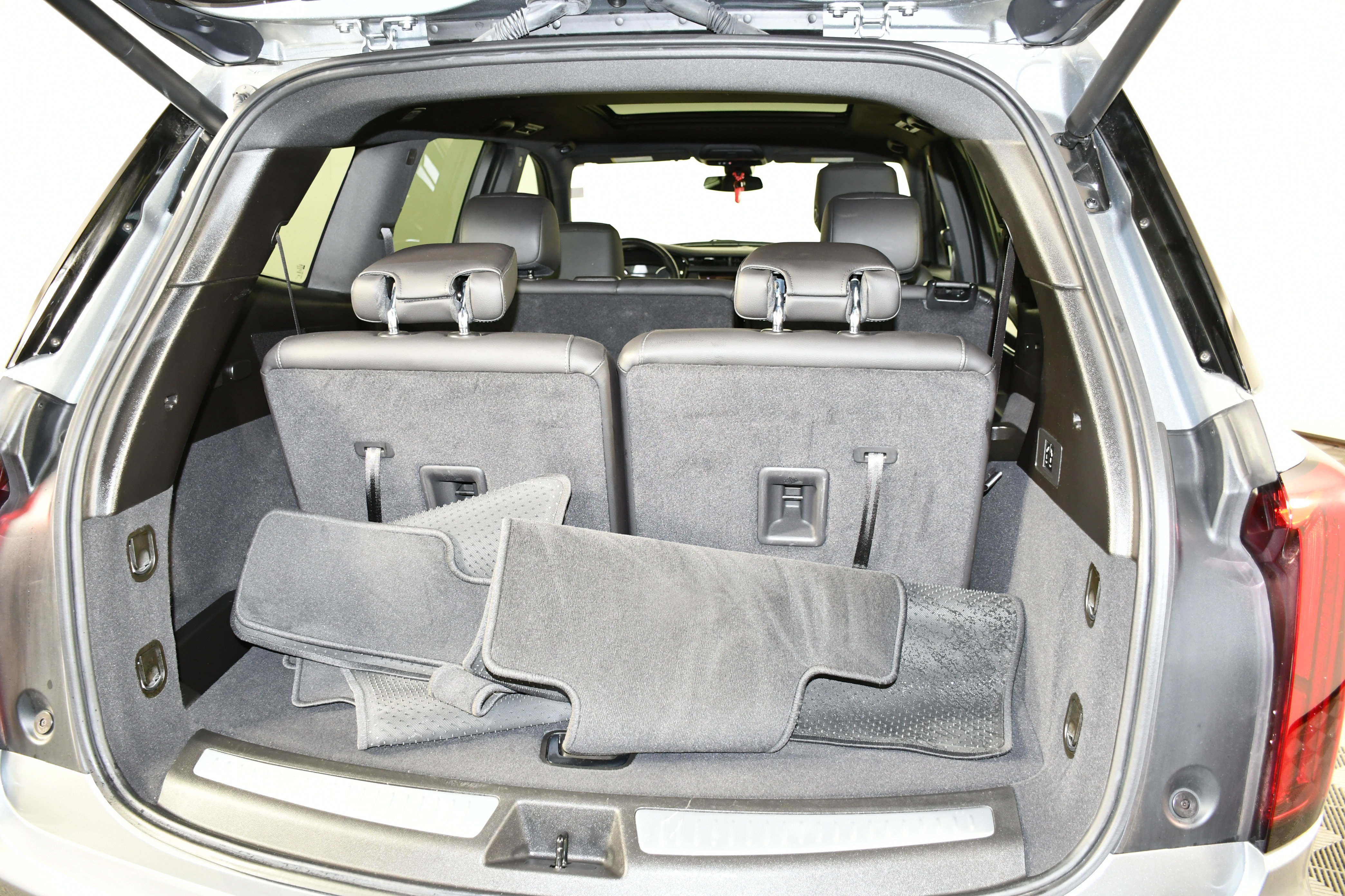 Used 2025 Cadillac XT6 Luxury image 51