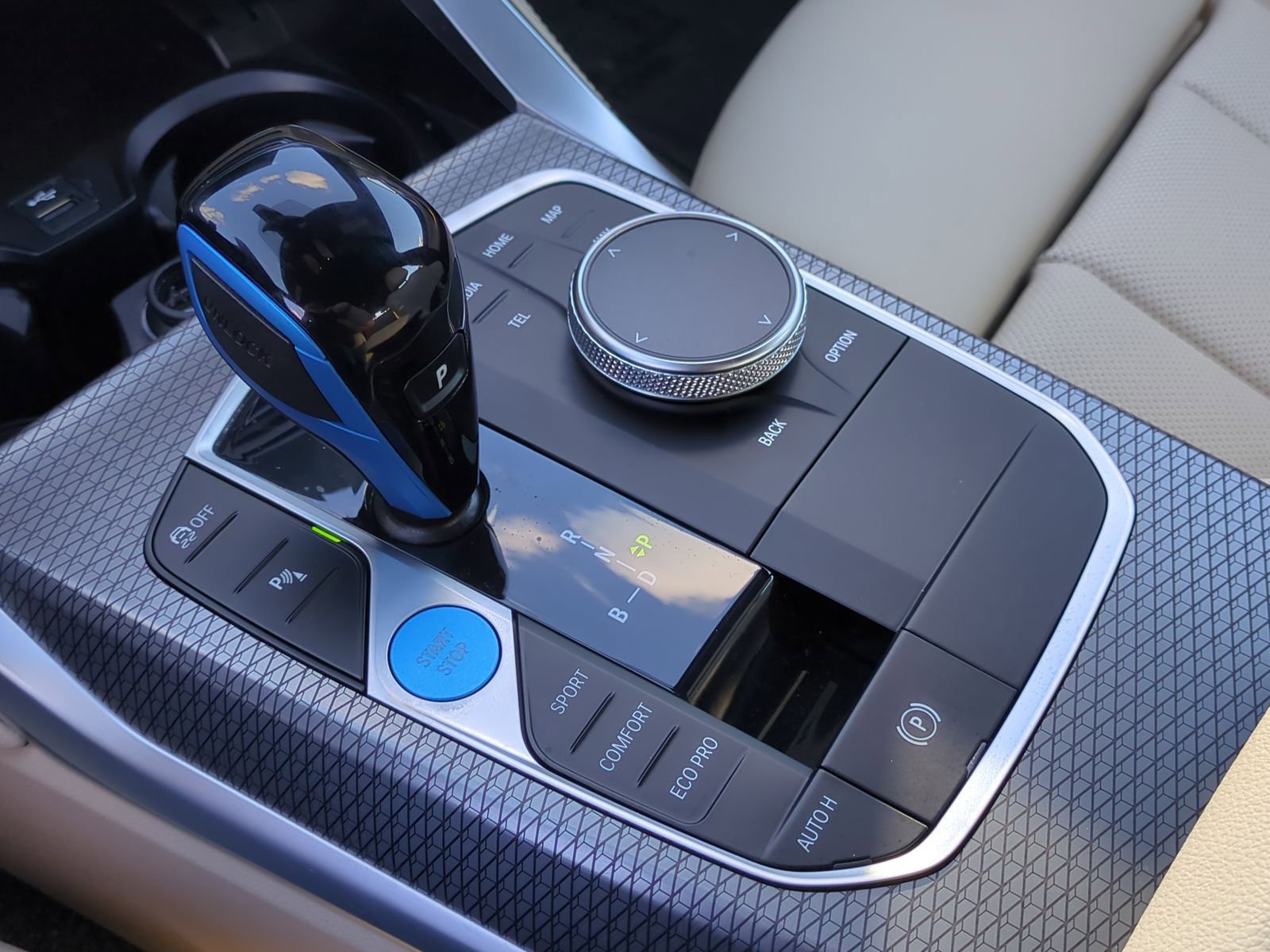 Certified 2023 BMW i4 eDrive40 w/ M Sport Package image 25