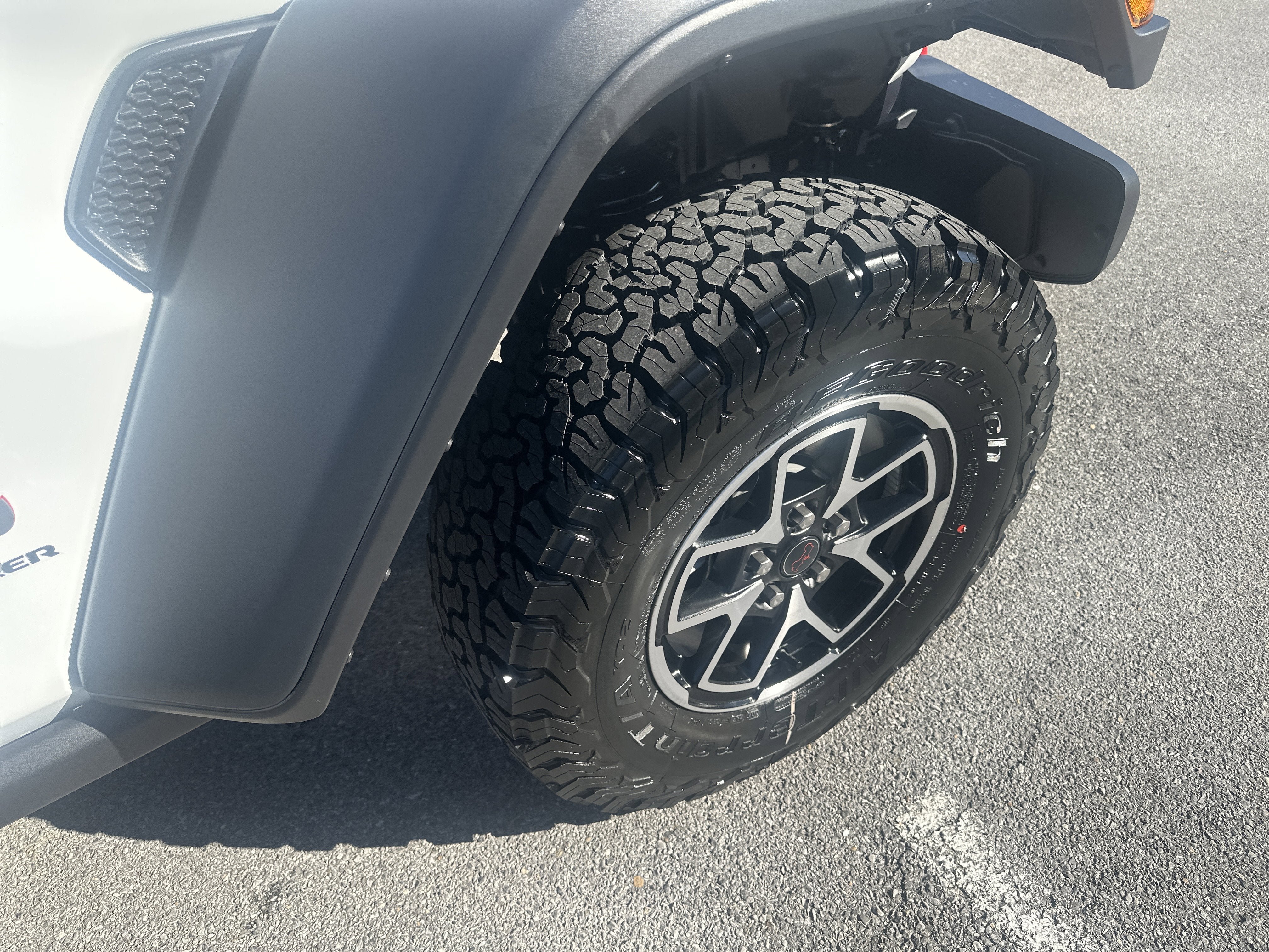 New 2026 Jeep Wrangler Unlimited Rubicon AWD/4WD image 32