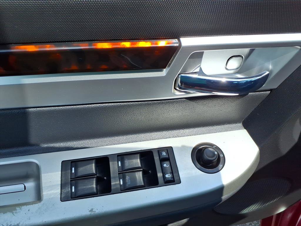 Used 2010 Chrysler Sebring Limited FWD image 16