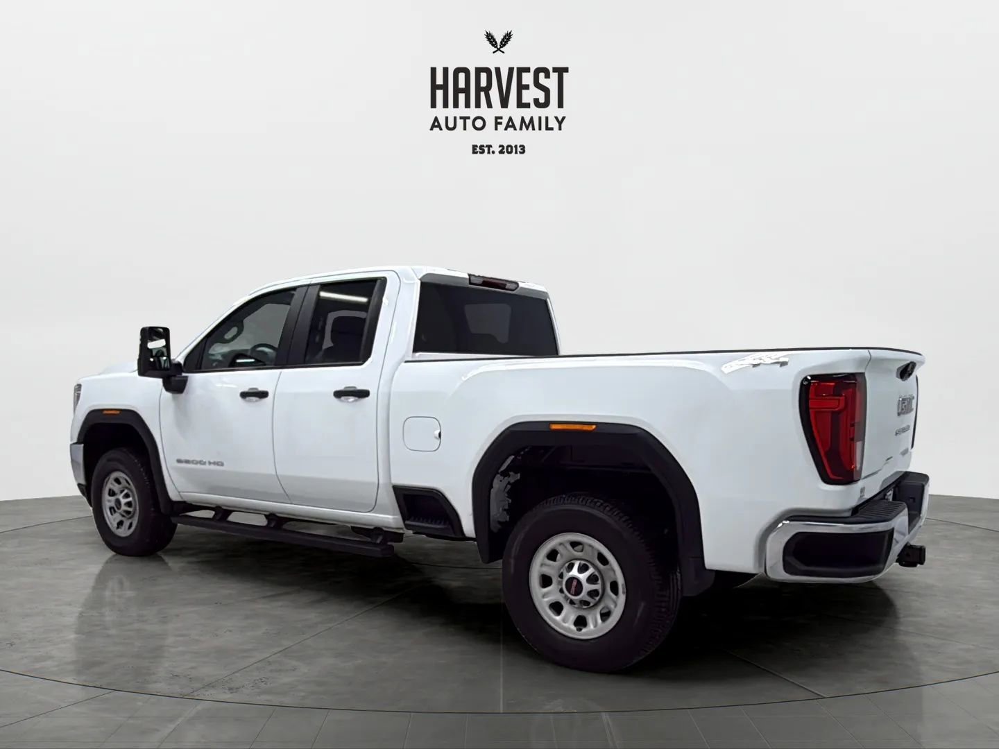 Used 2022 GMC Sierra 2500 Pro w/ Convenience Package AWD/4WD image 3