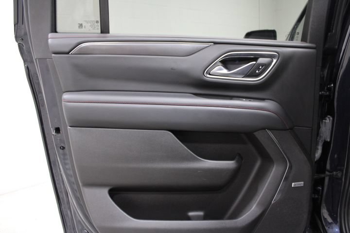 Used 2022 Chevrolet Suburban RST w/ Luxury Package AWD/4WD image 23