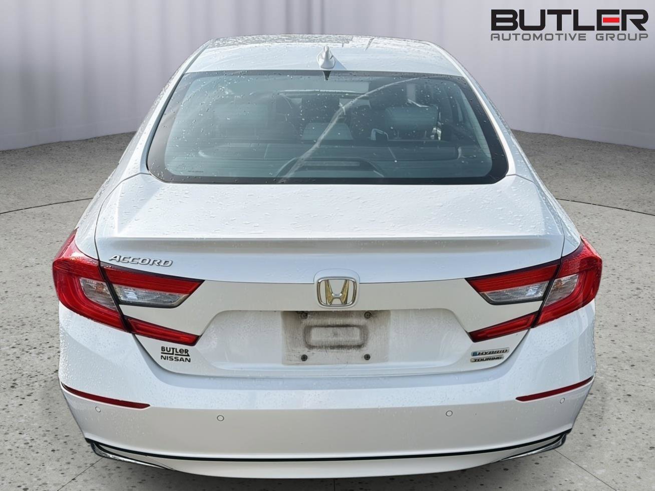 Used 2018 Honda Accord Touring image 9